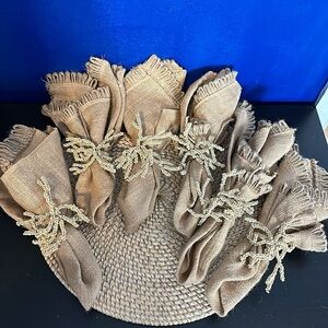 New Set of 6 Coral Beaded Napkin Rings with New Jute Fringed Napkins